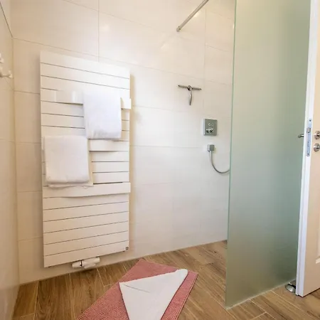 Cuxhavener-strasse-5-4 *